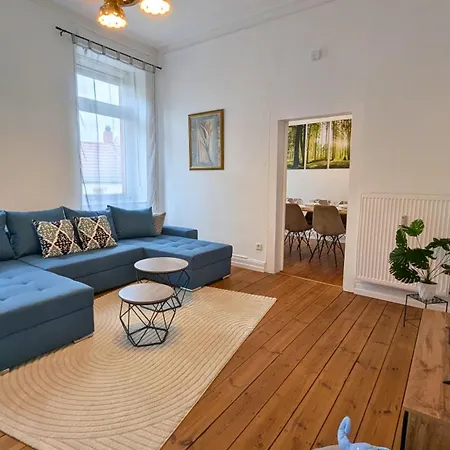 Familienfreundliche - Zentral Gelegen Apartment *