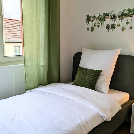 Familienfreundliche - Zentral Gelegen Apartment *